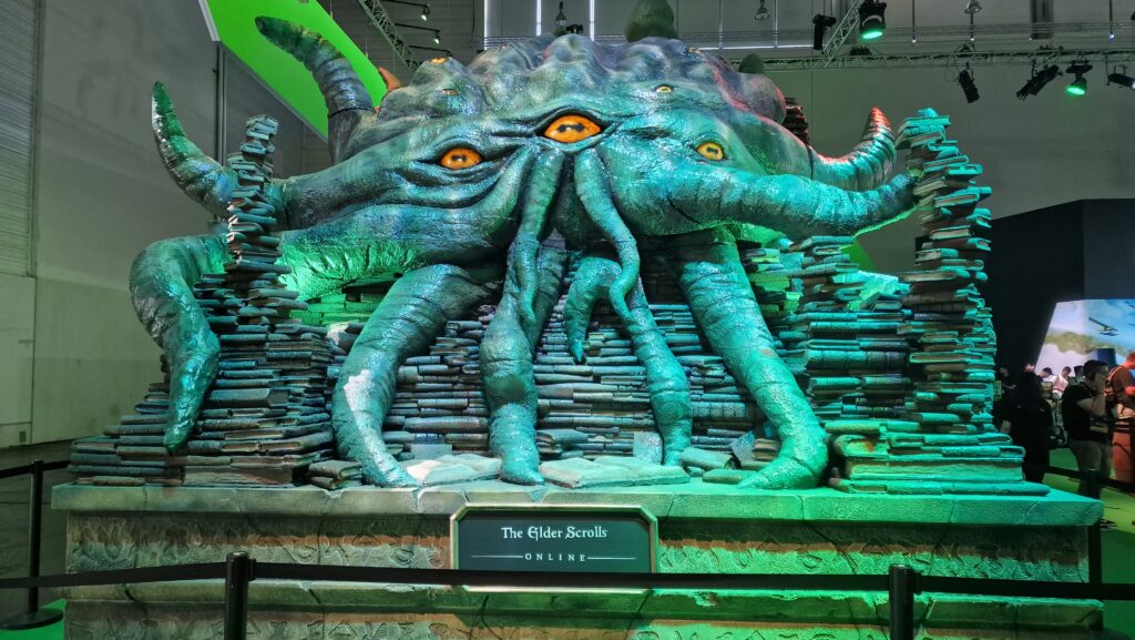 Monster aus Elder Scrolls Online auf dem Xbox Booth der gamescom 2023 - Bild: Huskynarr