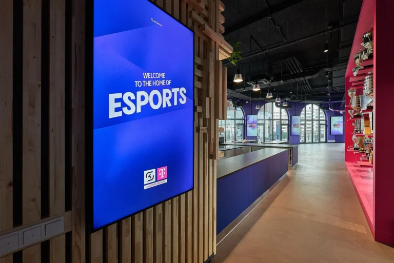 Eingangsbereich zur SK Gaming Magenta Facility V2 - Bild: SK Gaming