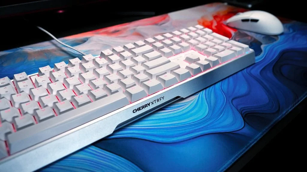 CHERRY XTRFY präsentiert die CHERRY MX 3.1 Tastatur mit den neuen MX2A Switches auf der gamescom 2024.