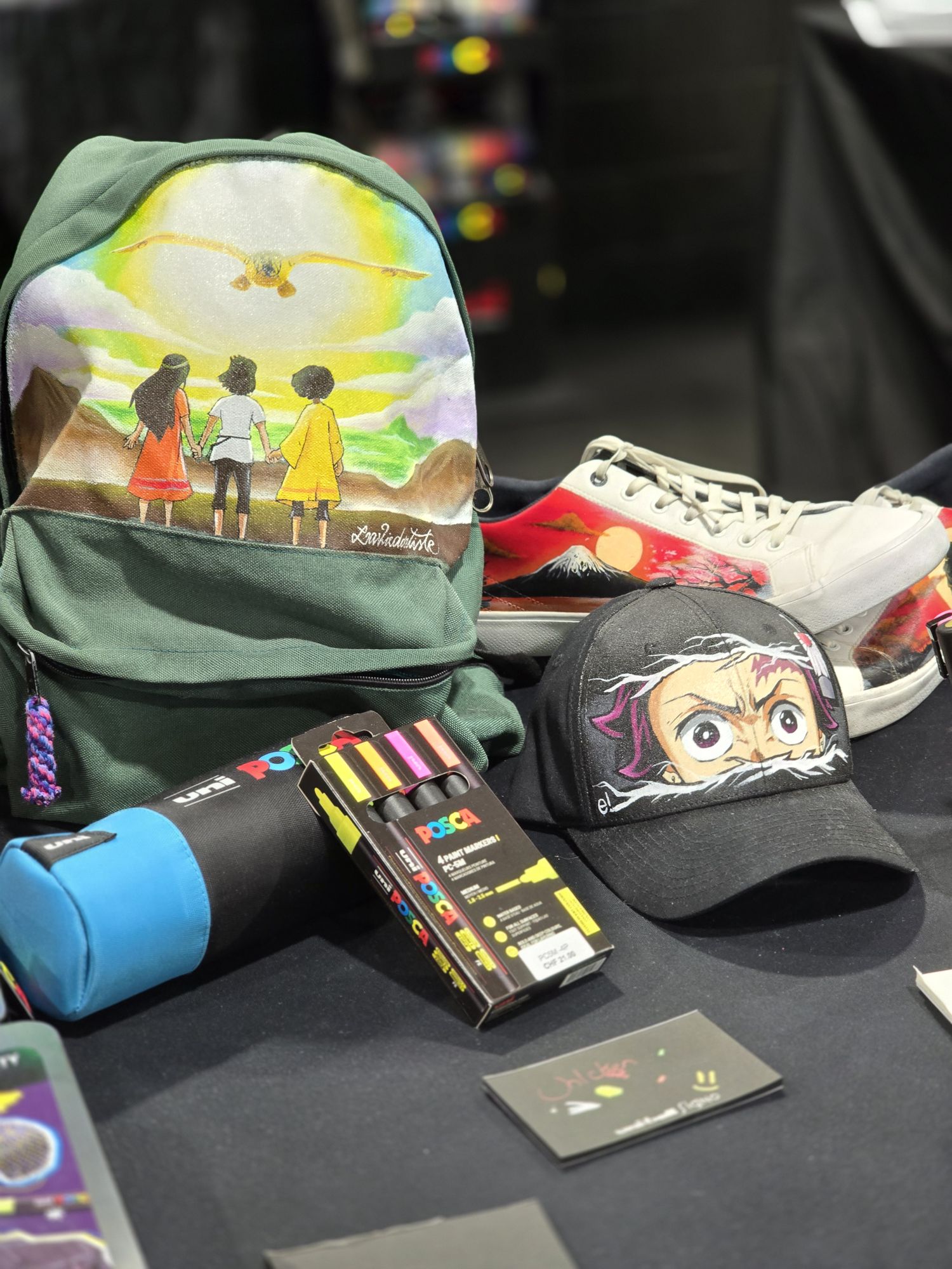 Fantasy Basel 2025 - Rucksack , Schuhe und Cap mit japanischen Motiven bemalt mit POSCA Marker