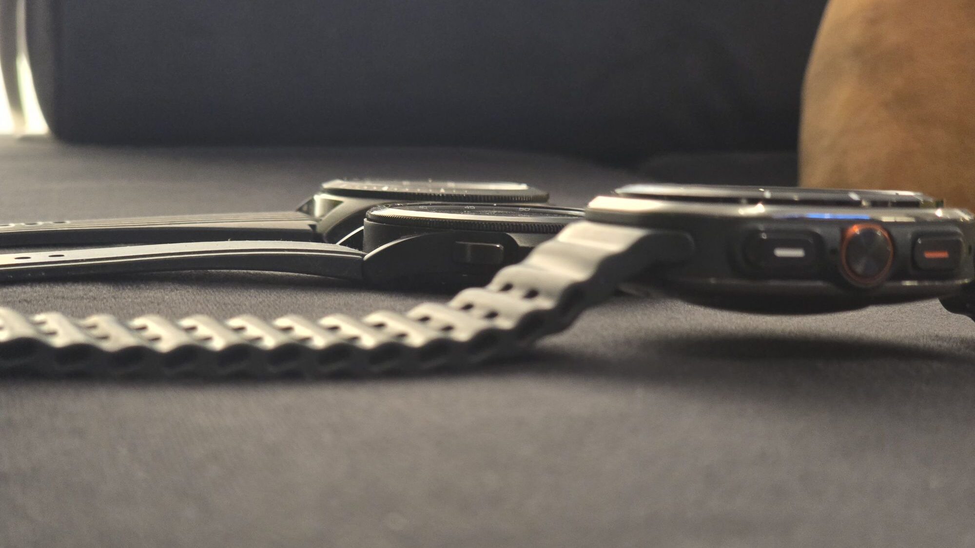 Die Samsung Galaxy Watch Ultra ist im Vergleich zu den Vorgänger Modellen höher und robuster. 