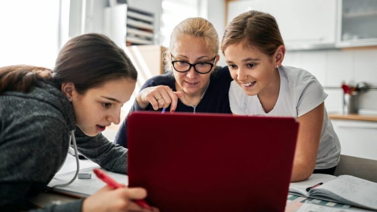 Microsoft übernimmt Content-Moderations-Anbieter Two Hat - Bild: Microsoft