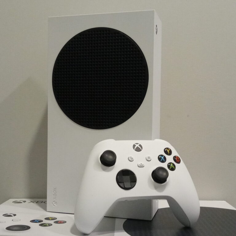 Microsoft senkt Xbox-Preis auf 199,99 US-Dollar als Antwort auf den PS2-Preiskampf - Bild: Microsoft