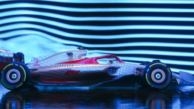 F1 Manager 2022 mit Formel-1-Fahrzeugen