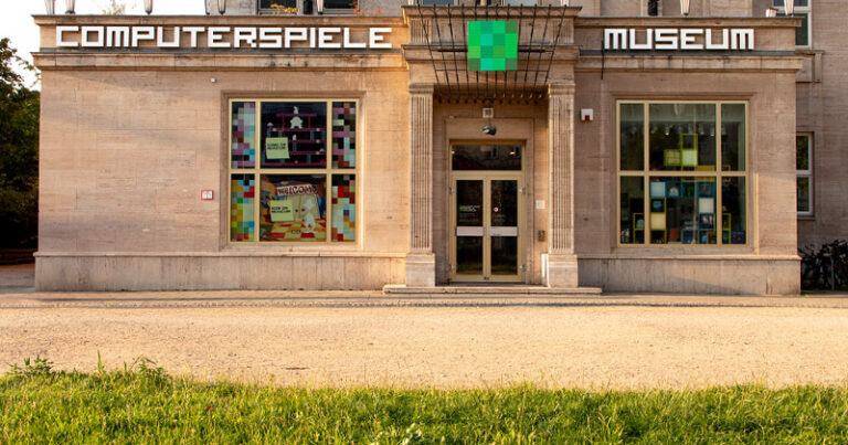 Fassade des Computerspielemuseums Berlin