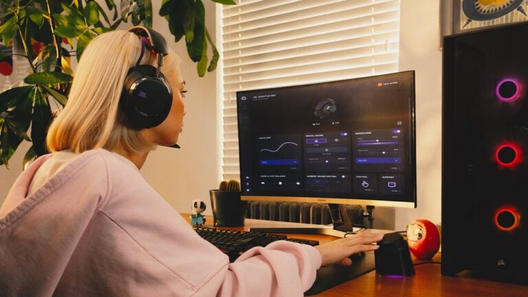 gamescom 2025: JBL zeigt Gaming- und Open-Sound-Produkte