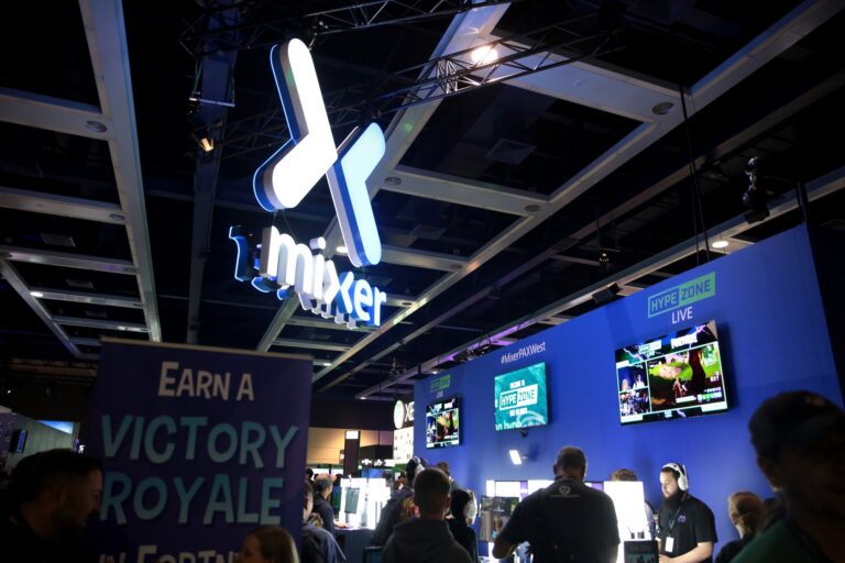 Microsoft stellt Mixer ein und leitet Streamer zu Facebook Gaming um