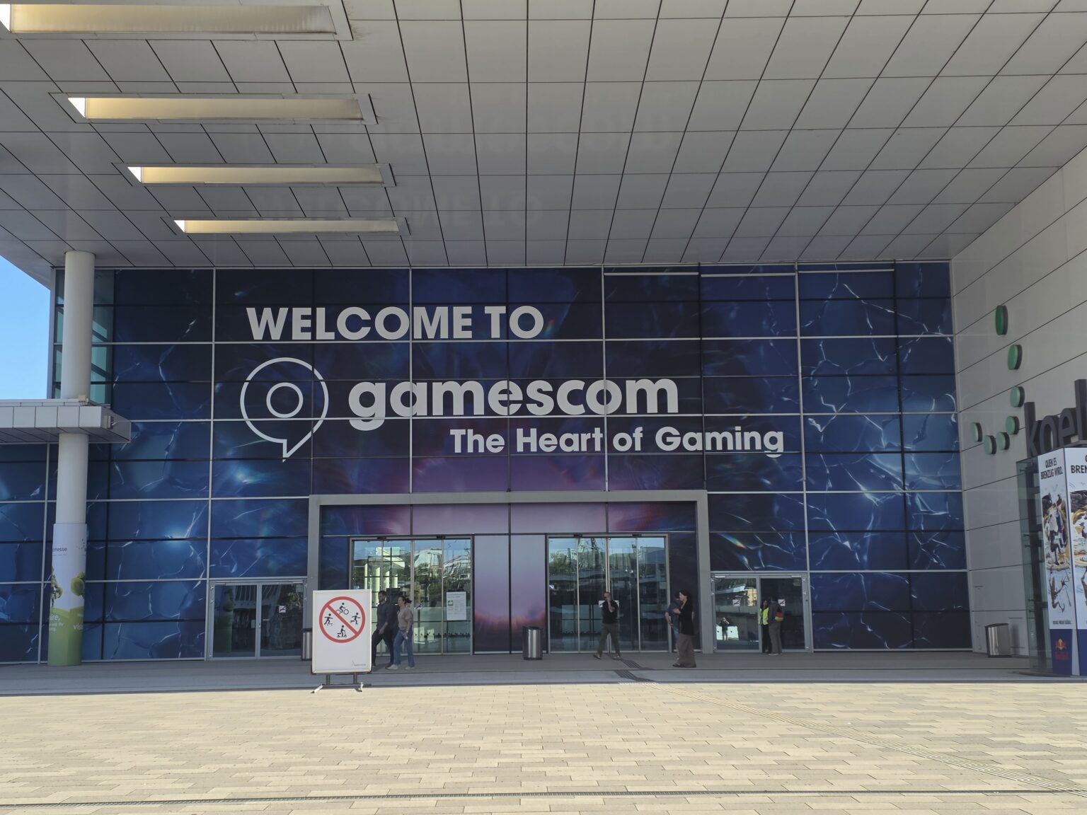 gamescom 2026 am Südeingang der Koelnmesse in der Übersicht