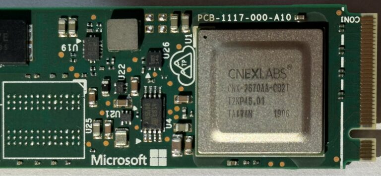 Microsoft Z1000 SSD mit CNEX Labs Controller auf der Platine - Bild: yuuki_ans auf X