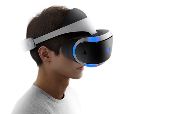 Project Morpheus VR-Headset mit Nutzer