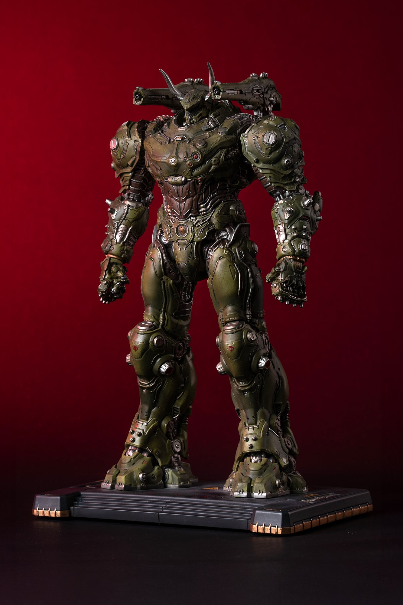 Atlan-Statue aus DOOM The Dark Ages auf einem Sockel - Bild: Bethesda Gear Store