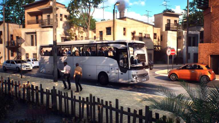 Weißer Reisebus mit Fahrgästen auf einer Straße in Bus Simulator 27
