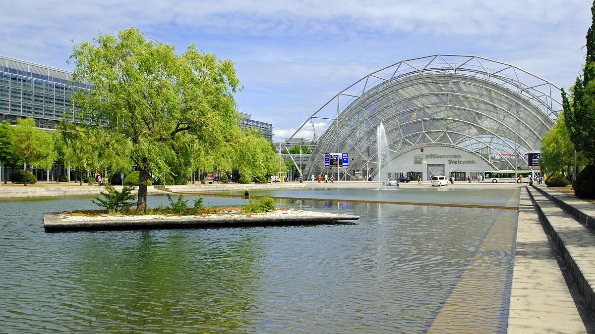 Blick zur Glashalle der Leipziger Messe, Veranstaltungsort der DreamHack Leipzig - Bild: Leipzig Tourismus und Marketing GmbH / Leipziger Messe