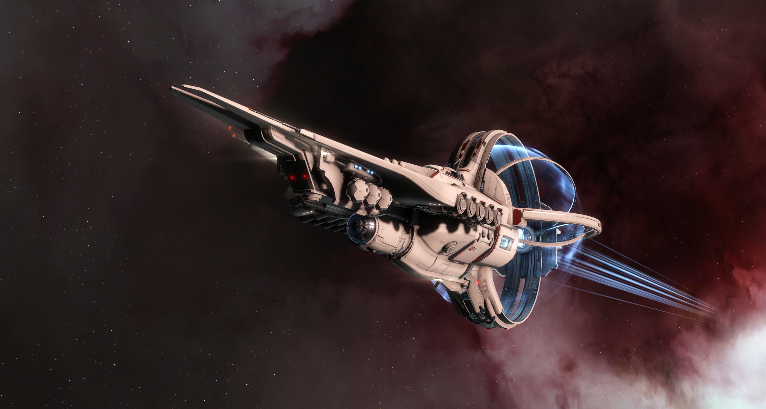 Helles Raumschiff mit blau leuchtendem Antrieb vor einem Sternennebel in EVE Online
