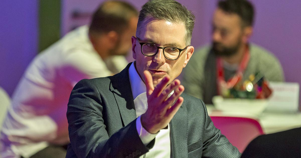 Jens Kosche von Electronic Arts im Gespräch auf der gamescom 2018 - Bild: EA/Sascha Kreklau über GamesWirtschaft