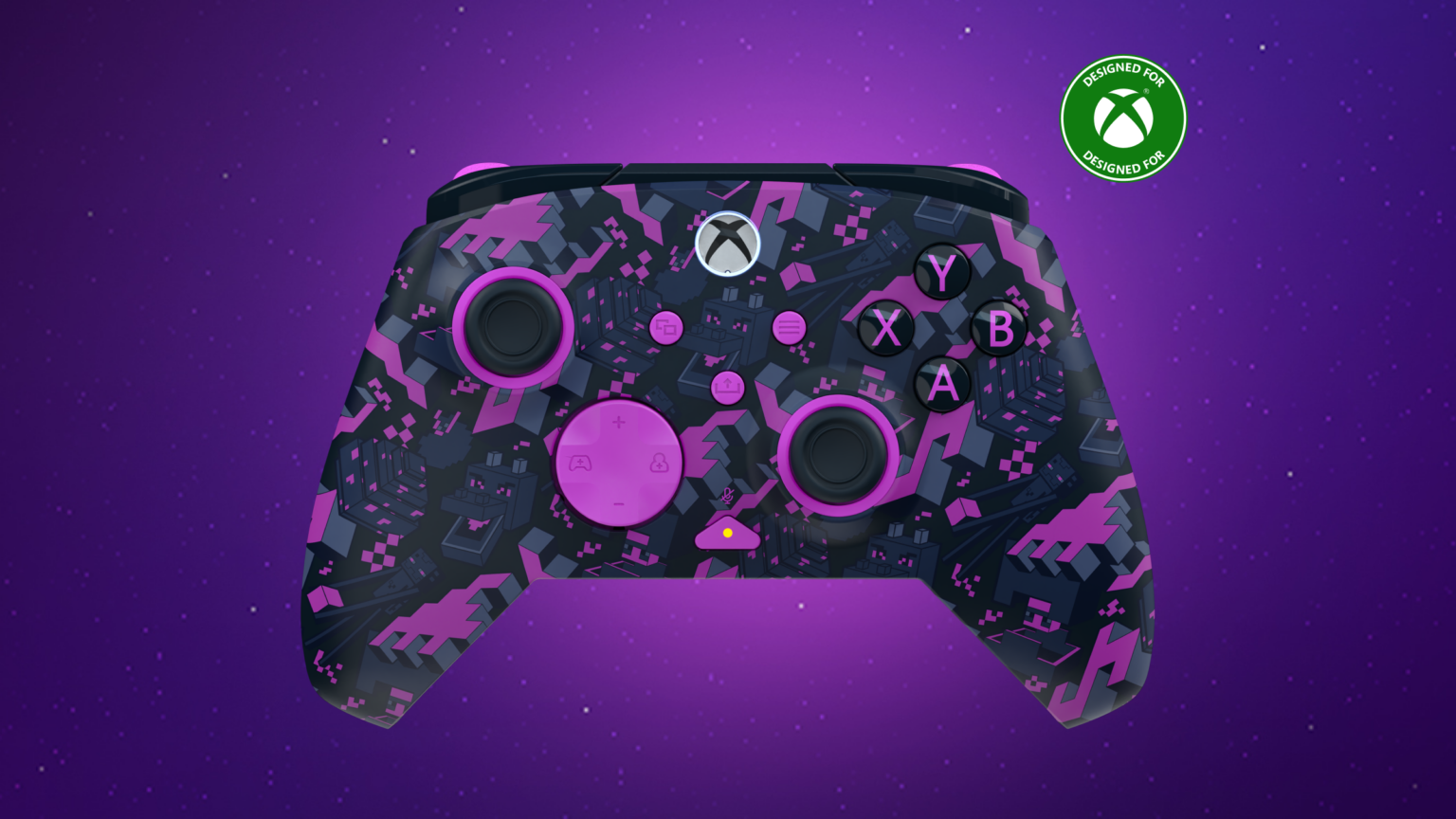 Minecraft-Controller mit violetten Bedienelementen und Xbox-Tasten vor violettem Hintergrund