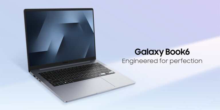Silbernes Samsung Galaxy Book6 mit 14-Zoll-Display vor hellblauem Hintergrund