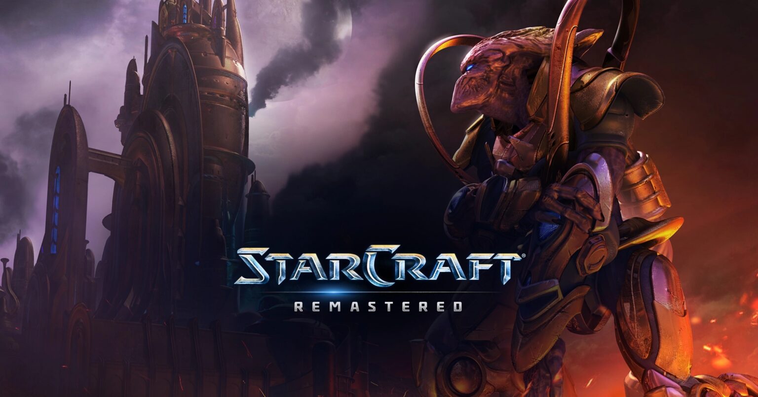 Protoss-Krieger vor einer brennenden futuristischen Stadt mit StarCraft-Remastered-Logo