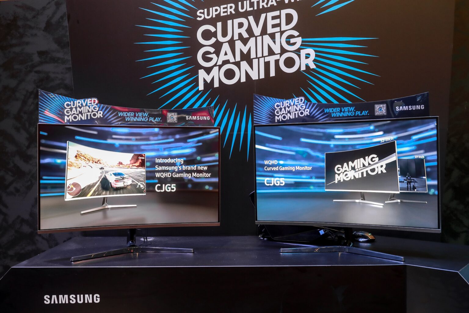 Samsung-CJG5-Monitore am Deep-Silver-Messestand auf der gamescom 2018 - Bild: Samsung