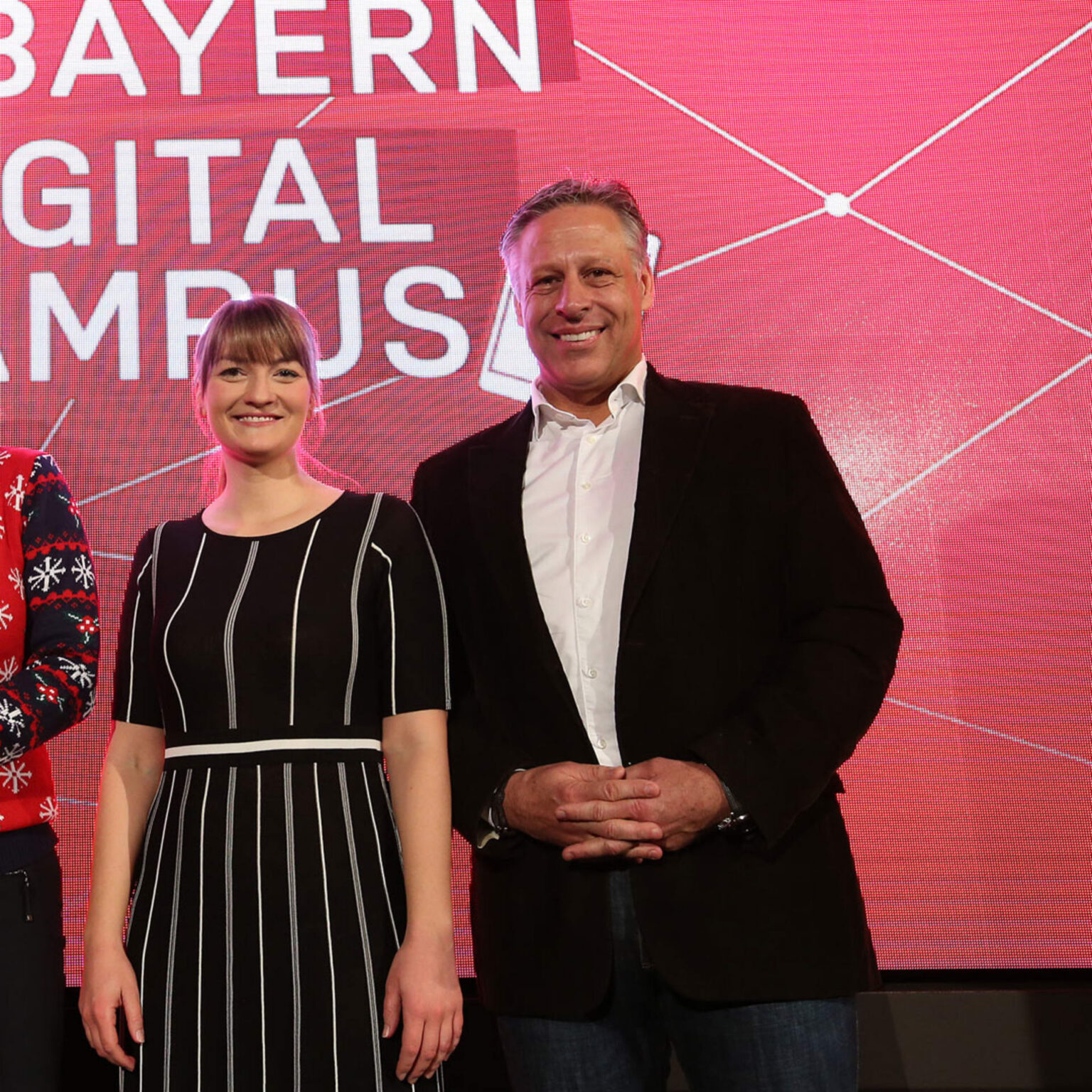 Offizielles Veranstaltungsfoto vom Auftakt des FC Bayern Digital Campus im Dezember 2019 - Bild: FC Bayern München