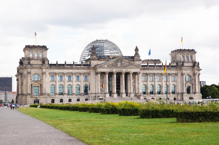 Reichstagsgebäude in Berlin, Symbolbild - Bild: Tom Radetzki / Unsplash, via game