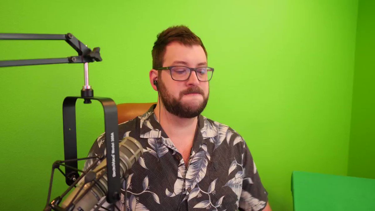 Gothalion vor Mikrofon und Greenscreen, Vorschaubild seiner Mixer-Videobotschaft vom Oktober 2019 - Bild: Gothalion