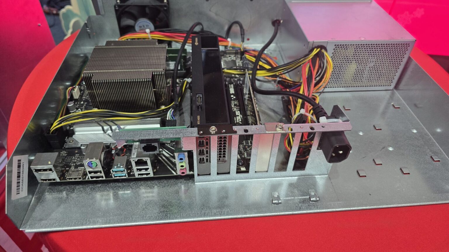 Archivaufnahme: Hetzner-Messeauftritt beim Cloudfest 2025, nicht der neue GEX63 - Bild: XboxDev
