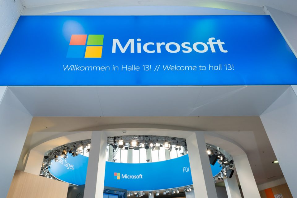 Microsoft-Eingang zur Halle 13, Archivmotiv aus der IFA-2017-Ankündigung - Bild: Microsoft