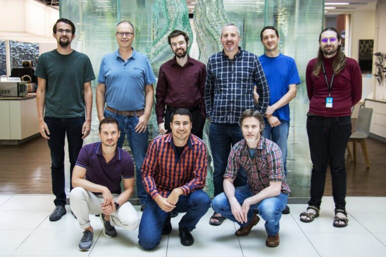 Das Infer.NET-Team von Microsoft Research auf dem offiziellen Gruppenfoto von 2018 - Bild: Microsoft Research