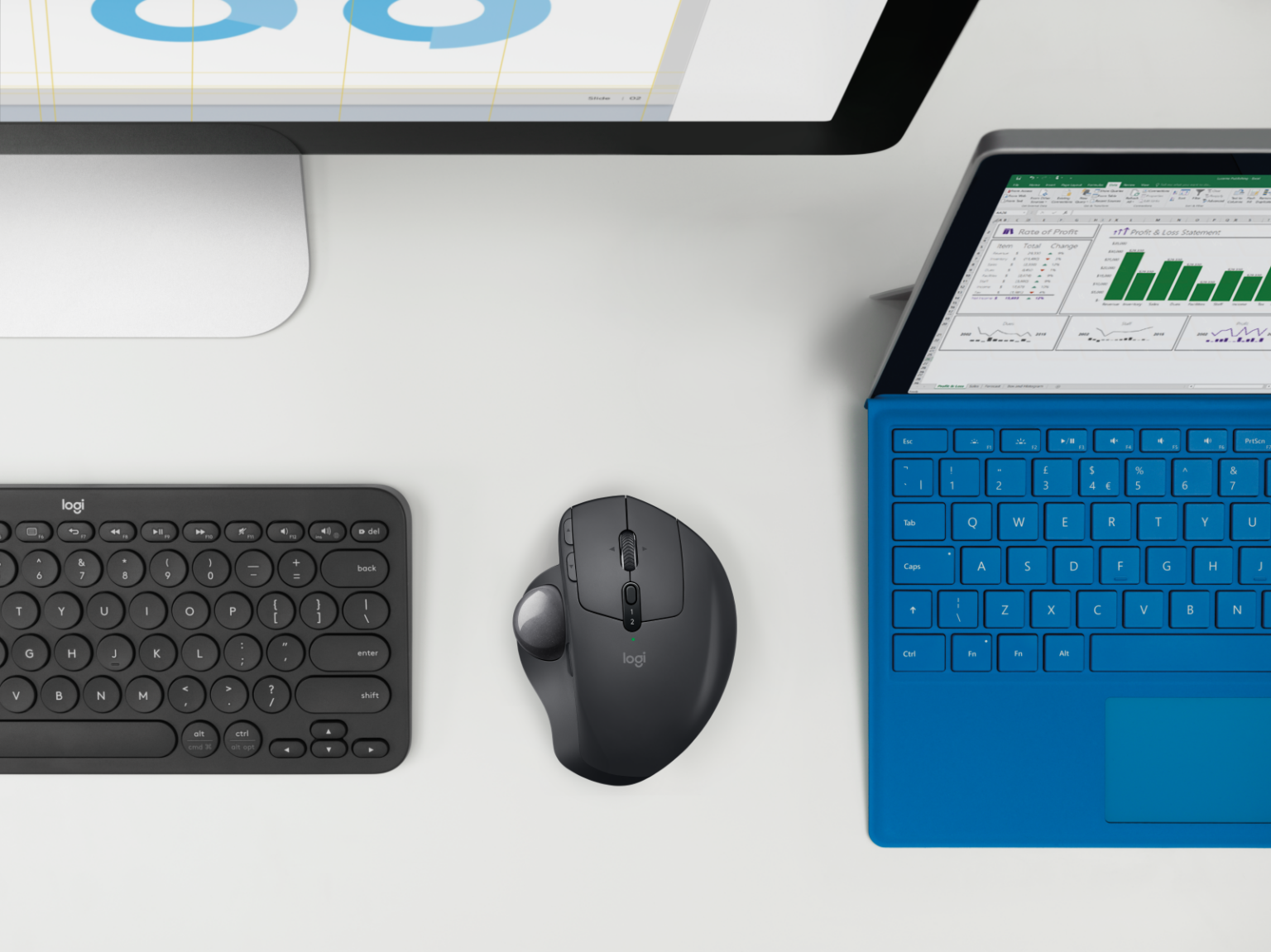 Offizielle Logitech-Aufnahme des MX-Ergo-Trackballs auf einem Schreibtisch - Bild: Logitech