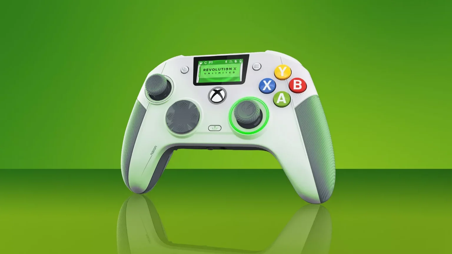 Nacon Revolution X Unlimited Anniversary Edition im weißen Xbox-360-Design - Bild: Nacon
