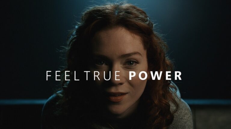 Offizielles Feel-True-Power-Kampagnenmotiv mit Frau und Schriftzug, keine Aufnahme eines Launch-Events - Bild: Microsoft / Xbox