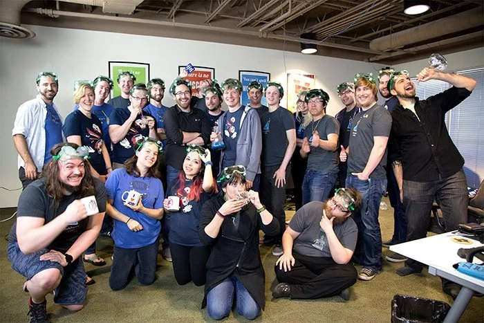 Offizielles Teamfoto von Owlchemy Labs aus der Übernahmemitteilung vom Mai 2017, historischer Personalstand - Bild: Owlchemy Labs