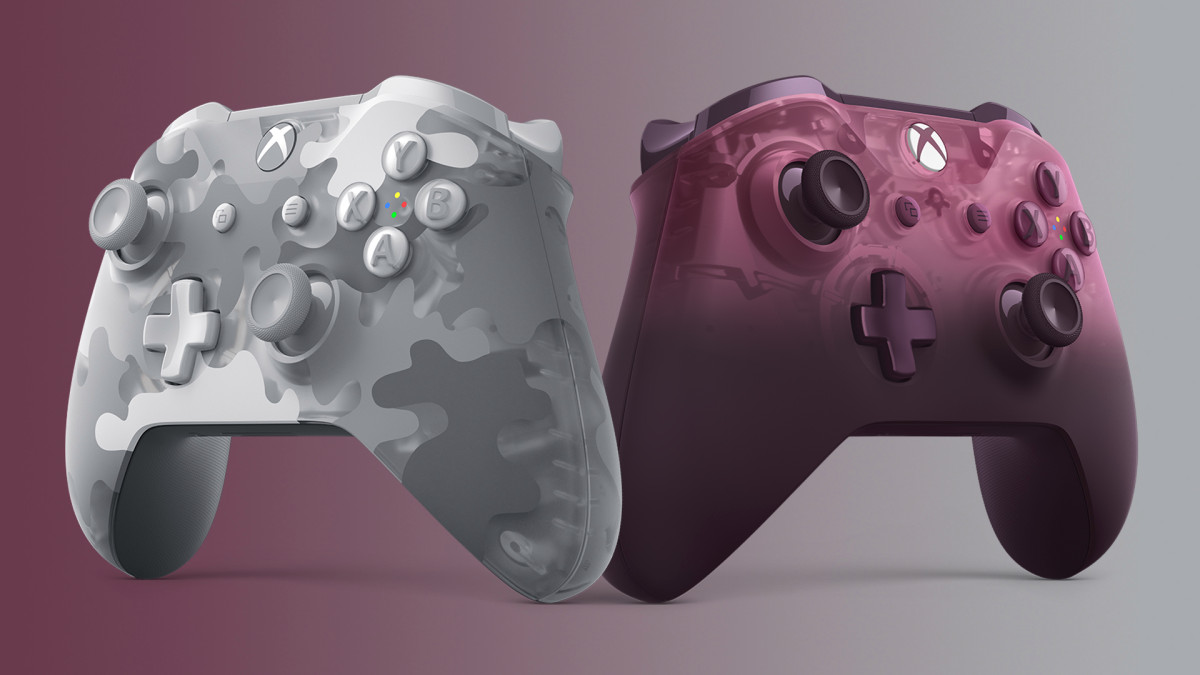 Xbox-One-Controller Arctic Camo links und Phantom Magenta rechts - Bild: Xbox Wire / Microsoft