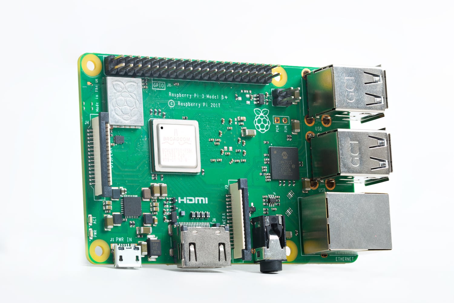 Raspberry Pi 3 Model B+ als offizielles Produktfoto zur Vorstellung im März 2018 - Bild: Raspberry Pi
