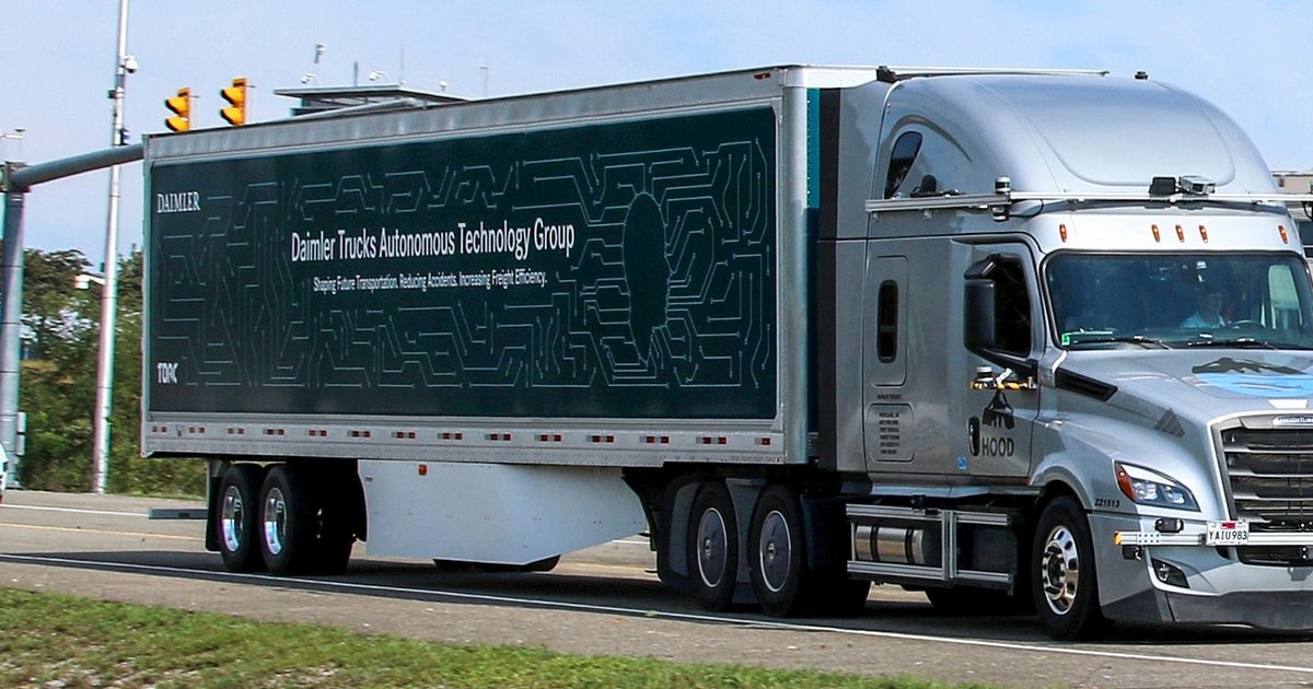 Hochautomatisierter Test-Lkw von Daimler Trucks und Torc Robotics auf einer Straße - Bild: Daimler Truck