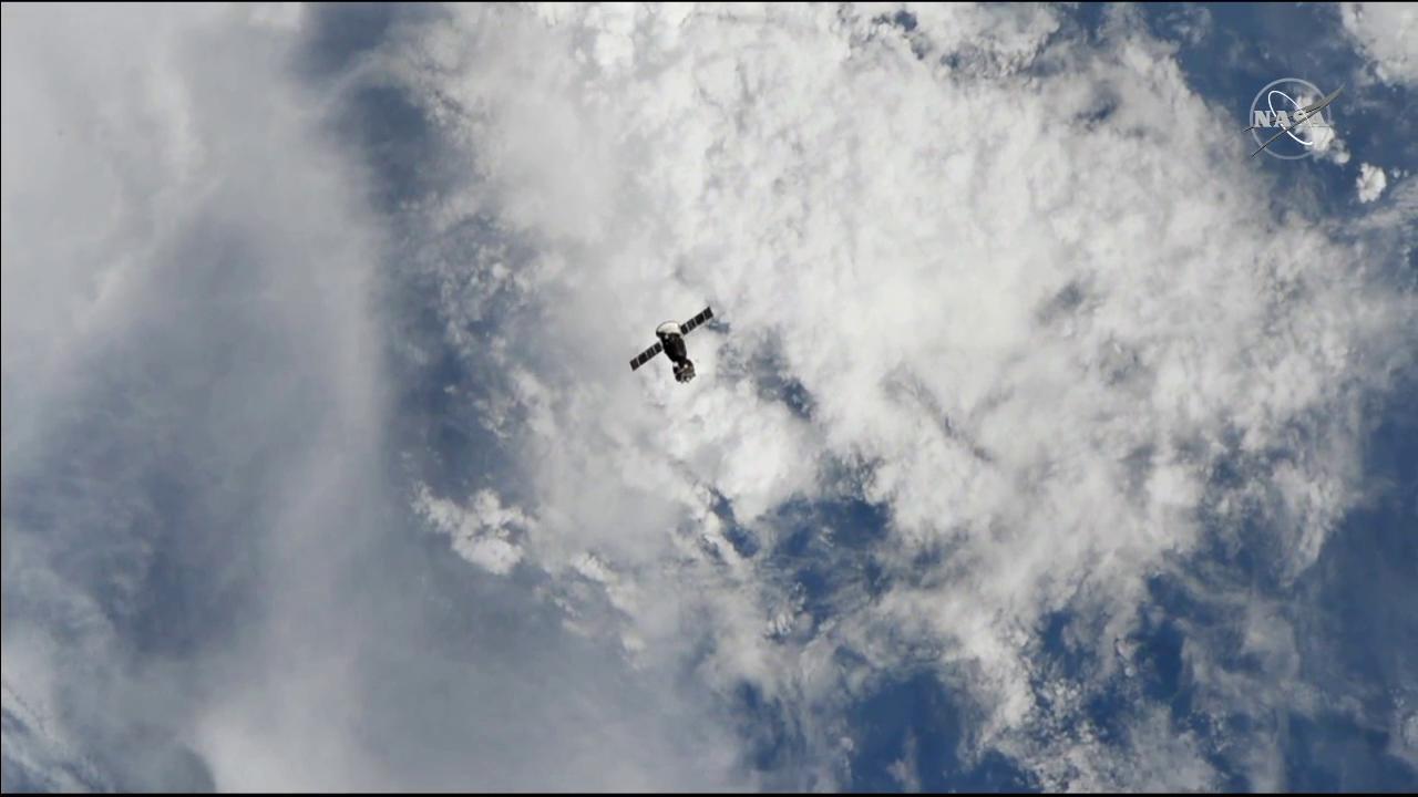 Die unbemannte Sojus MS-14 nach dem Abdocken von der Internationalen Raumstation im September 2019 - Bild: NASA