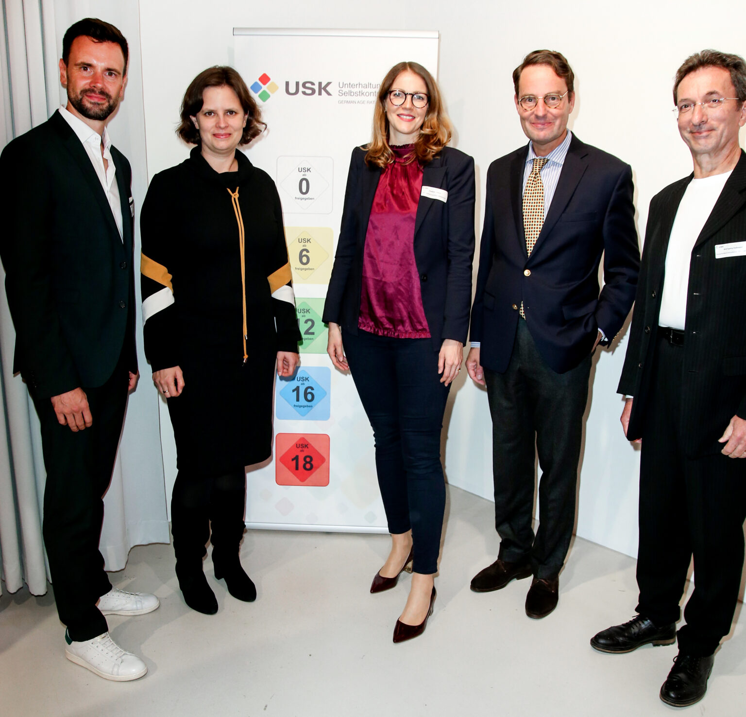 Juliane Seifert, zweite von links, beim Festakt zum 25-jährigen Bestehen der USK 2019 - Bild: Unterhaltungssoftware Selbstkontrolle / Isa Foltin