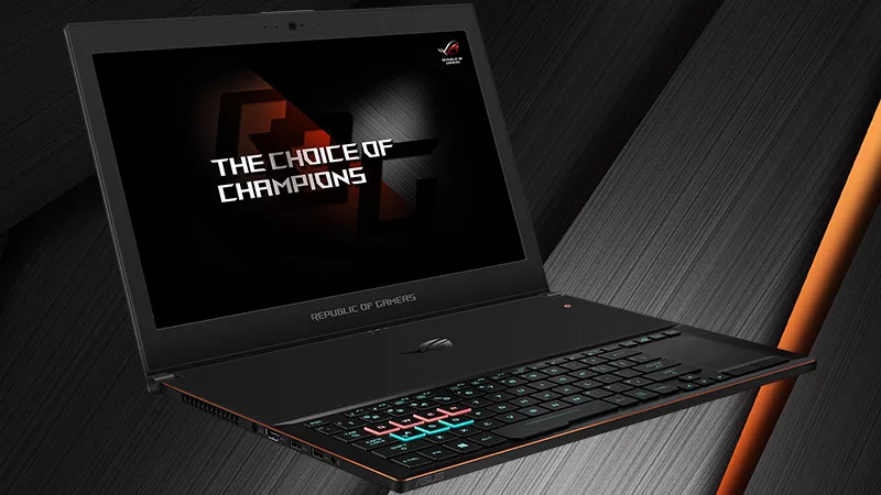 Offizielles Produktmotiv des ROG Zephyrus GX501 von 2017 mit weit vorn angeordneter Tastatur und seitlichem Touchpad - Bild: ASUS ROG